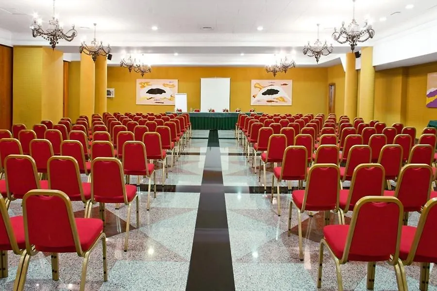 Ilunion Les Corts Spa Barcelona 4*,  Spain