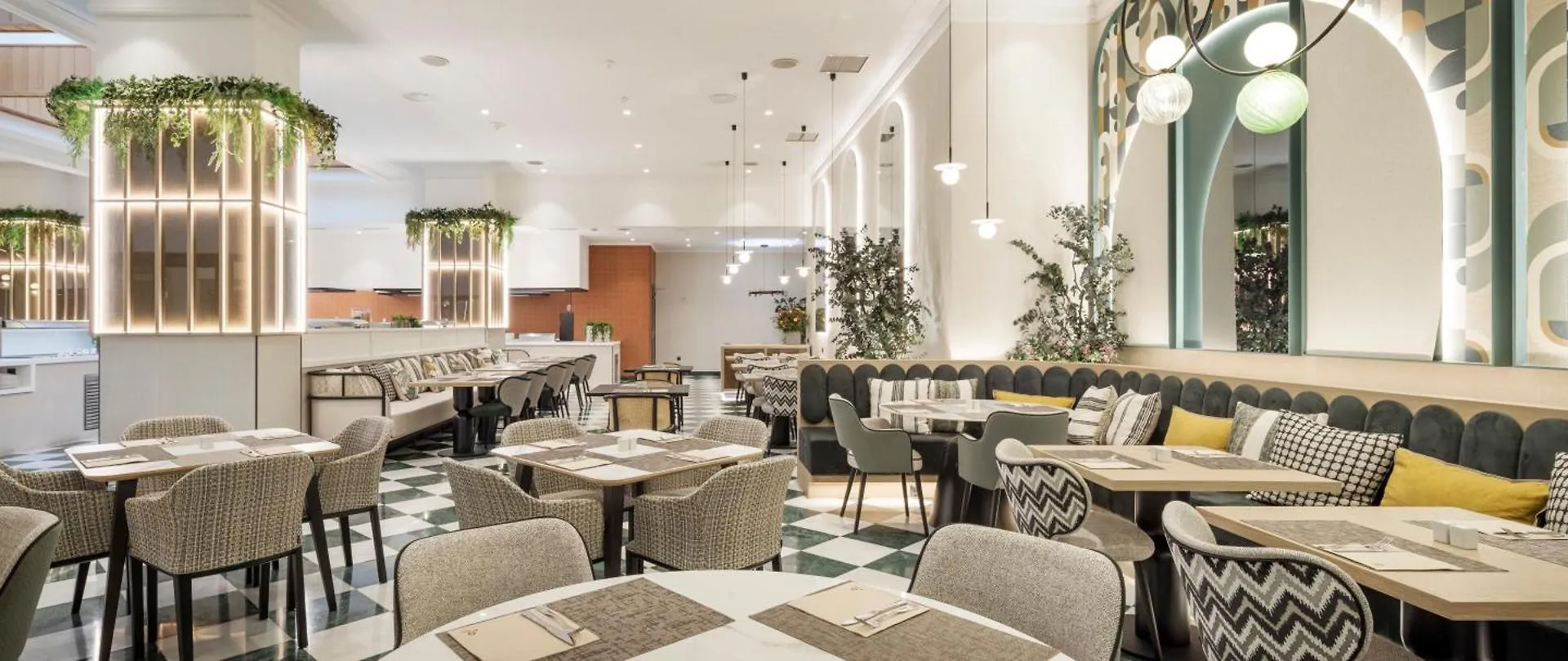 **** Hotel Ilunion Les Corts Spa Barcelona Spain