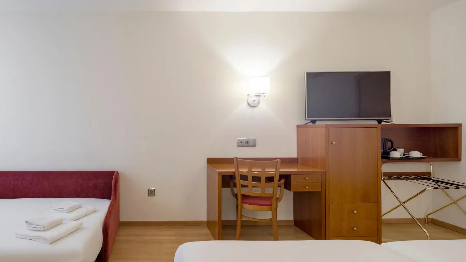 Ilunion Les Corts Spa Barcelona 4*,  Spanien